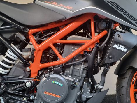 KTM DUKE 390