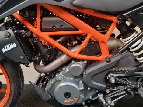 KTM DUKE 390