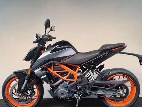 KTM DUKE 390