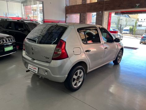 Renault SANDERO Authentique Hi-Flex 1.0 16V 5p