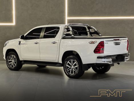 Toyota Hilux CD SRX 4x4 2.8 TDI 16V Diesel Aut.