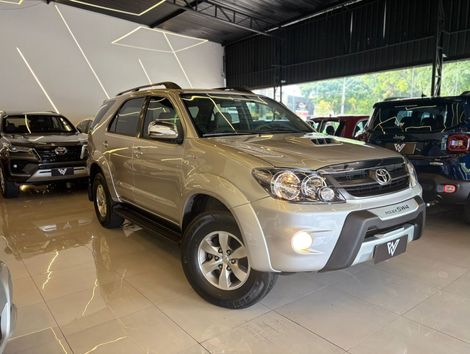 Toyota Hilux CD SRV D4-D 4x4 3.0 TDI Diesel Aut