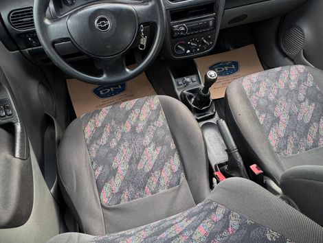 Chevrolet Corsa Sedan 1.0 MPFI 8V 71cv 4p