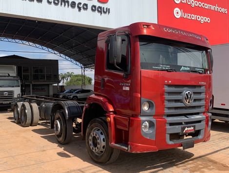 VOLKSWAGEN 24-250 E Constellation 3-Eixos 2p (diese