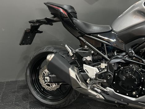 KAWASAKI Z 900