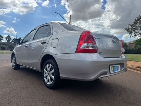 Toyota ETIOS X Sedan 1.5 Flex 16V 4p Mec.