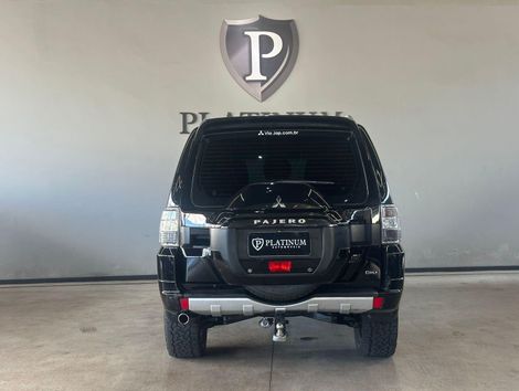 Mitsubishi HPE Full 3.2 4x4 T.I.Dies. 5p Aut 