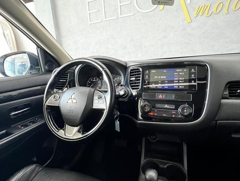 Mitsubishi OUTLANDER 2.0 16V 160cv Aut.