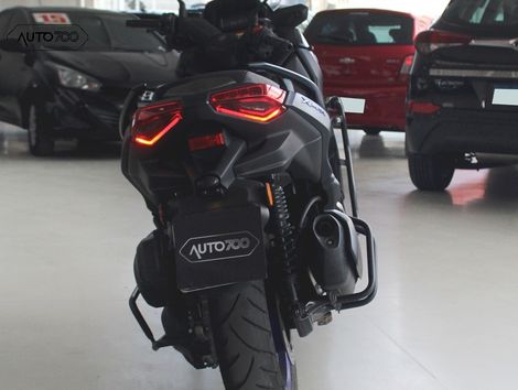 YAMAHA XMAX 250 CONNECTED 