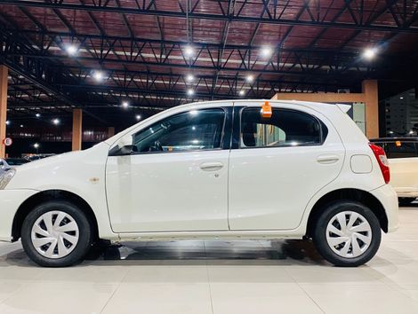 Toyota ETIOS XS 1.5 Flex 16V 5p Mec.