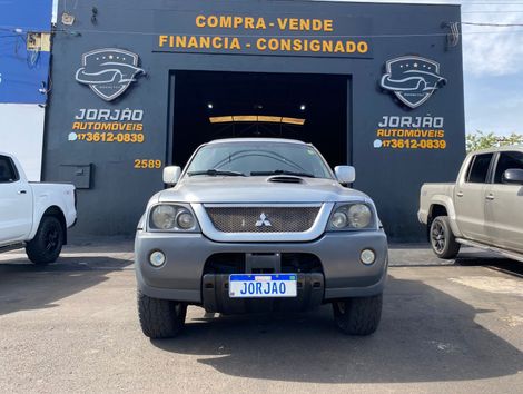 Mitsubishi L200 OUTDOOR HPE 2.5 4x4 CD T.Dies. Mec.