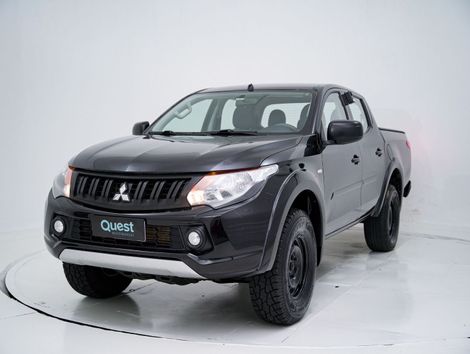 Mitsubishi L200 Tri. Outd. GLX 2.4 CD 4x4 Die. Mec.