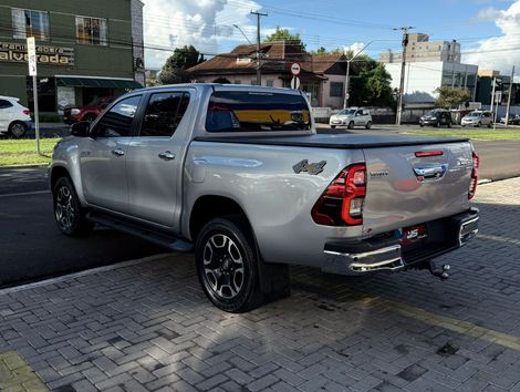 Toyota Hilux CD SRX 4x4 2.8 TDI 16V Diesel Aut.