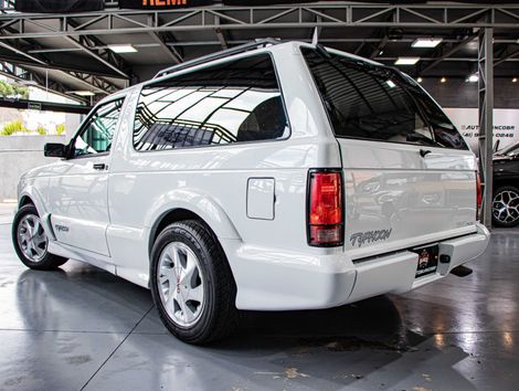 GMC GMC TYPHOON TURBO