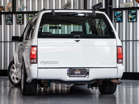 GMC GMC TYPHOON TURBO