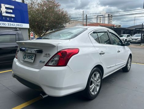 Nissan VERSA UNIQUE 1.6 16V FlexStart 4p Aut.