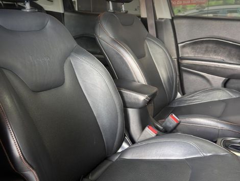 Jeep COMPASS LONGITUDE 2.0 4x4 Dies. 16V Aut.