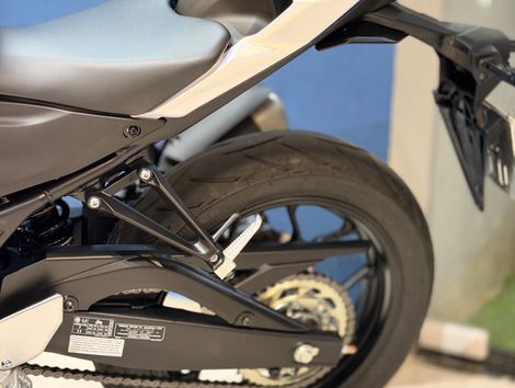 YAMAHA YZF R-3 CONNECTED 321/ABS