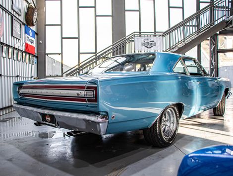 Plymouth PLYMOUTH ROAD RUNNER