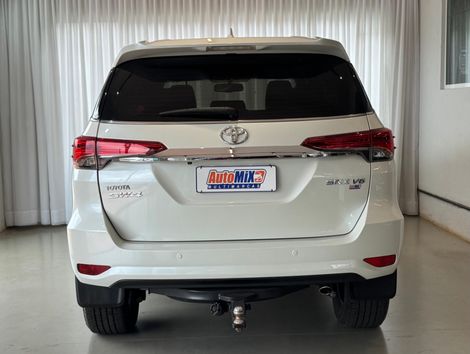 Toyota Hilux SW4 SRX 4x4 4.0 V6 24V Aut.