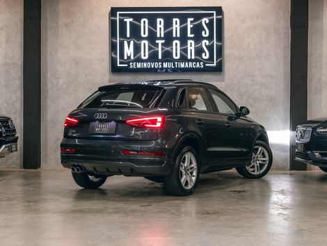 Audi Q3 Black Ed. 1.4 TFSI Flex/Black S-tron.