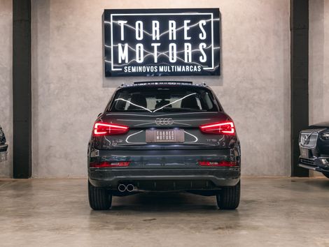Audi Q3 Black Ed. 1.4 TFSI Flex/Black S-tron.