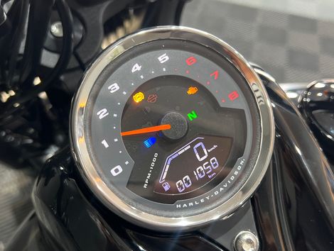 Harley SOFTAIL BREAKOUT FXBRS