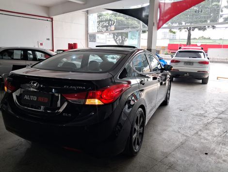 Hyundai Elantra GLS 1.8 16V Aut.