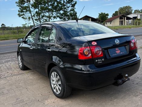 VolksWagen Polo Sedan 1.6 Mi Total Flex 8V 4p