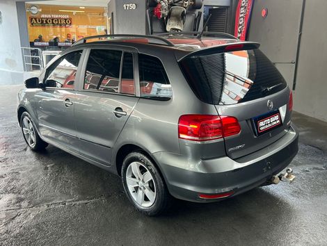 VolksWagen SPACEFOX 1.6 Trendline Total Flex 8v 5p