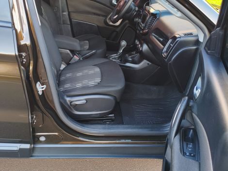 Fiat Toro Freedom 1.8 16V Flex Aut.