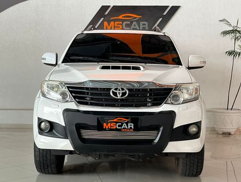 Toyota Hilux SW4 SRV D4-D 4x4 3.0 TDI Dies. Aut