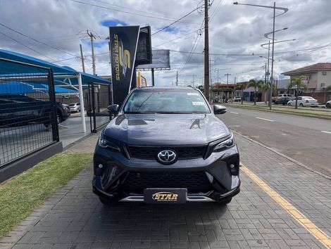 Toyota Hilux SW4 SRX Plat. 4x4 2.8 TB Die. Aut.