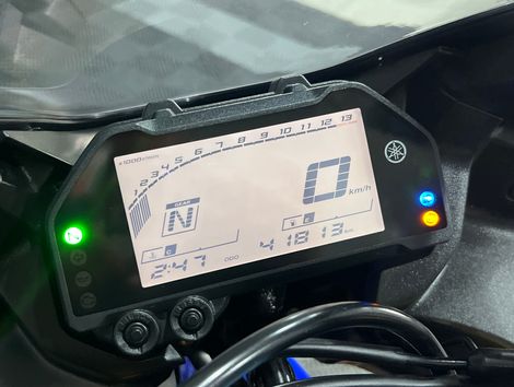 YAMAHA YZF R-3 321/ABS