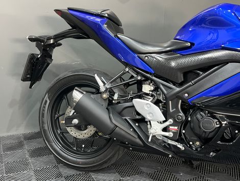 YAMAHA YZF R-3 321/ABS