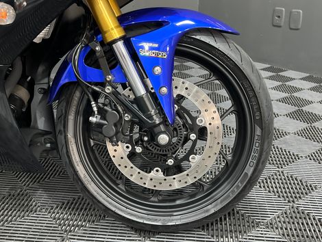YAMAHA YZF R-3 321/ABS