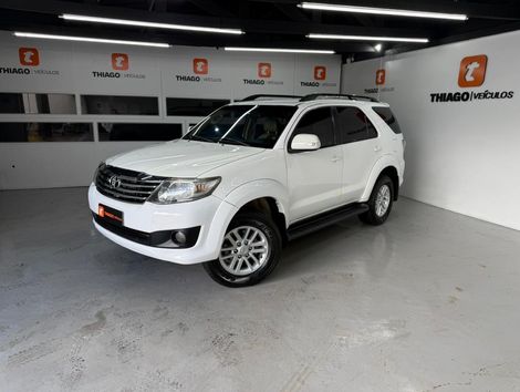 Toyota Hilux SW4 SR 4x2 2.7/ 2.7 Flex 16V Aut.