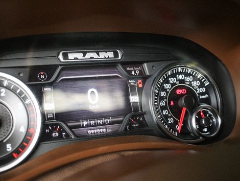 RAM 3500 LARAMIE 6.7 TB CD 4x4 Diesel