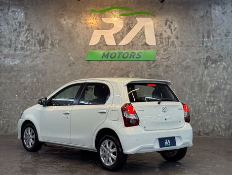 Toyota ETIOS X Plus 1.5 Flex 16V 5p Mec.