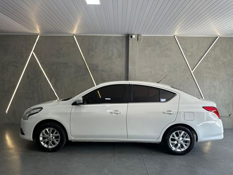 Nissan VERSA SL 1.6 16V FlexStart 4p Mec.
