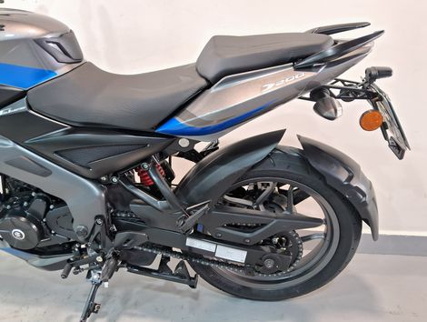 BAJAJ DOMINAR 200