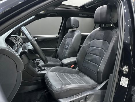 VolksWagen TIGUAN Allspac R-Line 300 TSI 2.0 