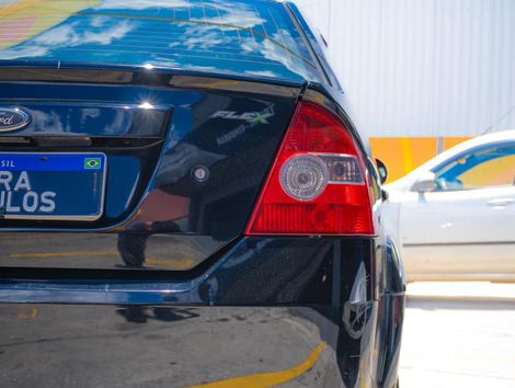 Ford Fiesta Sedan 1.0 8V Flex 4p