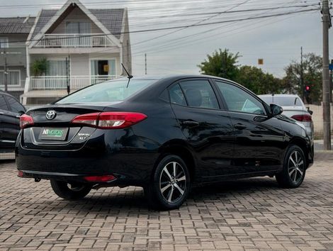 Toyota YARIS XLS Connect Sed. 1.5 Flex 16V Aut.