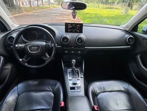 Audi A3 Sedan 1.4/ Attra. 16V TB FSI S-tronic