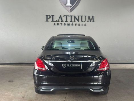 Mercedes-Benz Avantgarde 2.0 TB 211cv Aut.