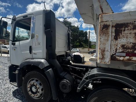 VOLKSWAGEN 24-280 E Constel. 6x2 2p (diesel)(E5)