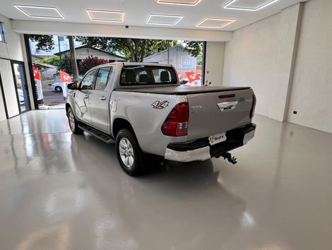 Toyota Hilux CD SR 4x4 2.8 TDI Diesel Aut.