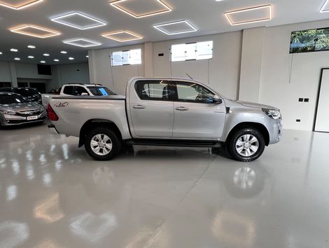 Toyota Hilux CD SR 4x4 2.8 TDI Diesel Aut.