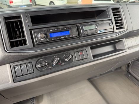 VOLKSWAGEN 11-180 Delivery 4x2 2p (diesel)(E6)